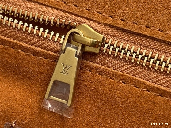 First bag ru VUITTON Soft Twist-27*19*9CM LOUIS 0711